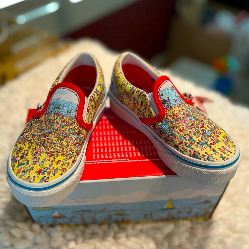 NWT Vans Where's Waldo slip on shoes. Size 10.5 K